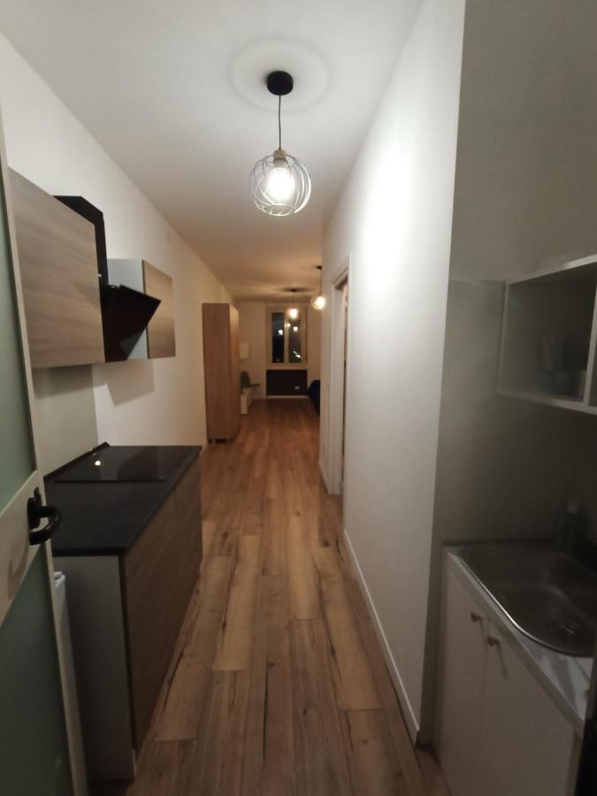 Tiny Bengasi Apartment Turin Bagian luar foto